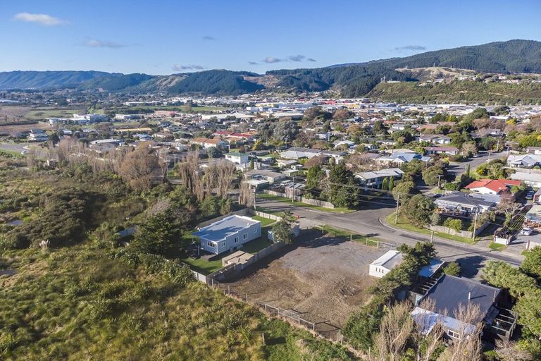 Photo of property in 65a Rata Road, Raumati Beach, Paraparaumu, 5032