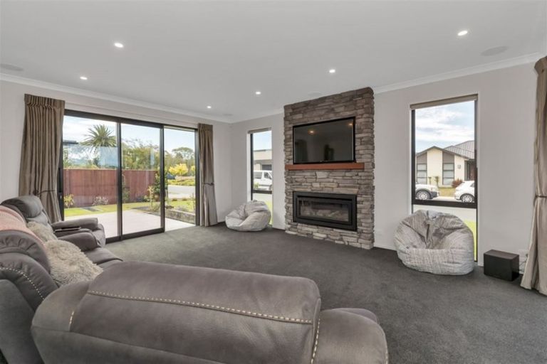 Photo of property in 4 Ballinger Place, Kaiapoi, 7630