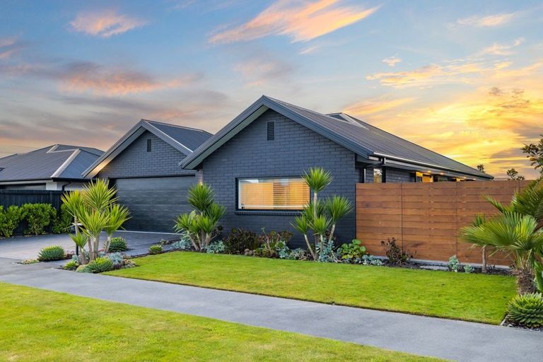 Photo of property in 11 Leader Street, Marshland, Christchurch, 8083