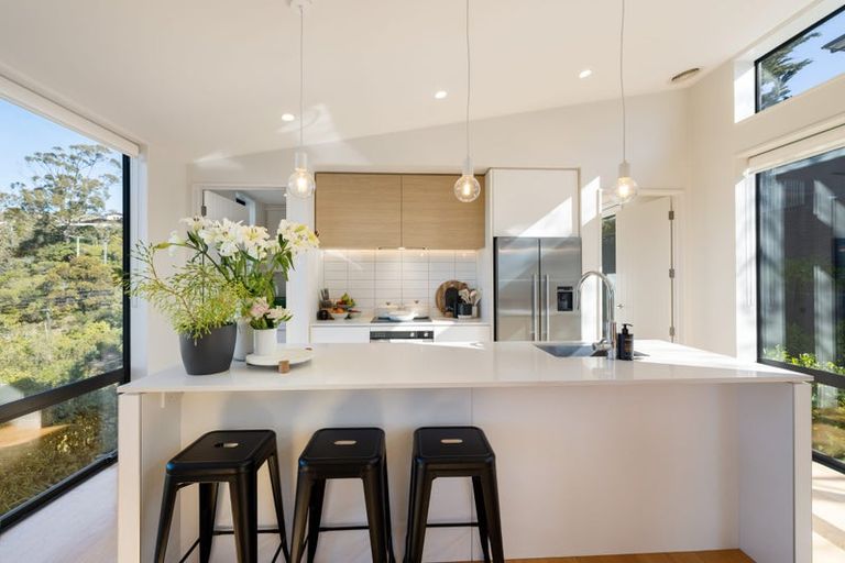 Photo of property in 110 Mount Pleasant Road, Mount Pleasant, Christchurch, 8081