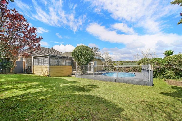 Photo of property in 5 Dell Way, Bucklands Beach, Auckland, 2014
