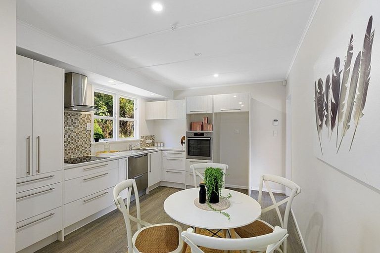 Photo of property in 73 Delaney Drive, Stokes Valley, Lower Hutt, 5019