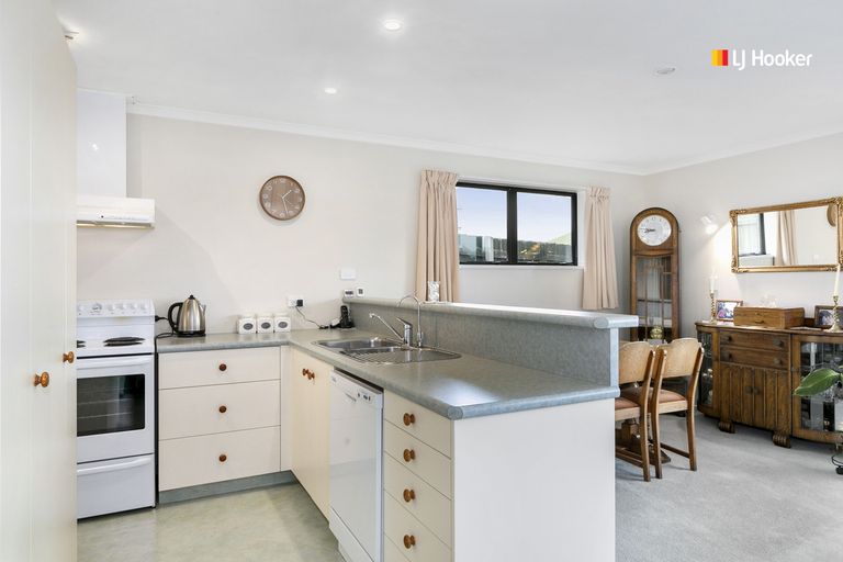 Photo of property in 72 Highcliff Road, Andersons Bay, Dunedin, 9013