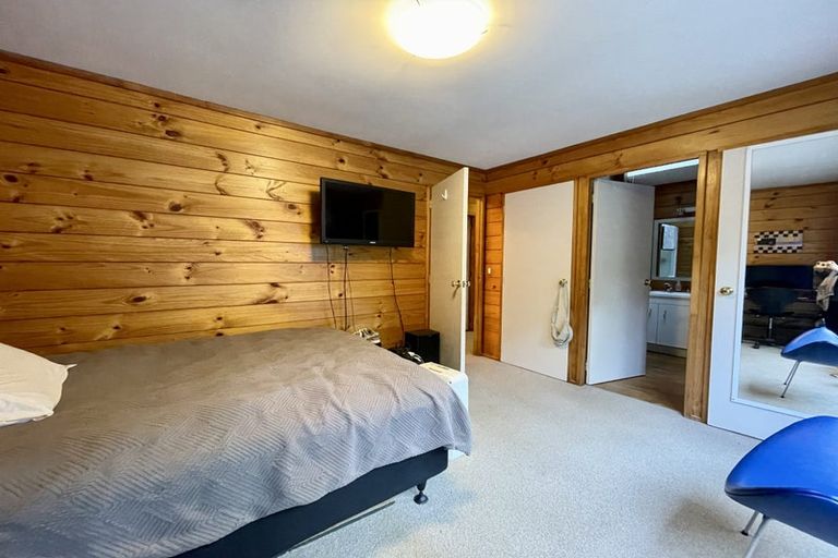 Photo of property in 25 Emlyn Place, Torbay, Auckland, 0630