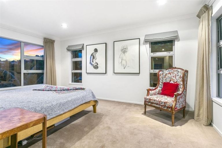 Photo of property in 9a Heathcote Road, Castor Bay, Auckland, 0620