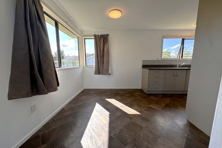 Photo of property in 20 Camphora Place, Ranui, Auckland, 0612