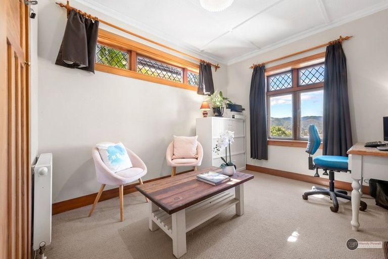 Photo of property in 19 Onehuka Road, Tirohanga, Lower Hutt, 5010