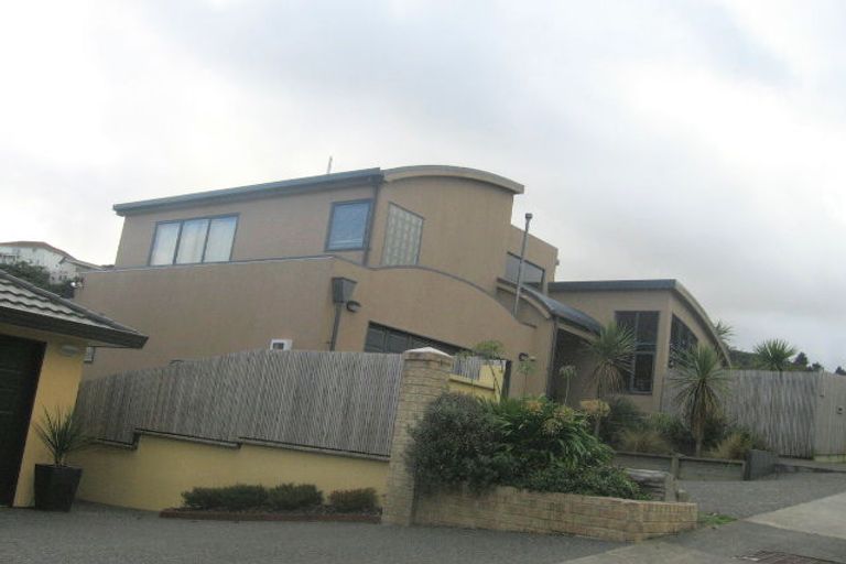 Photo of property in 107 Viewmont Drive, Harbour View, Lower Hutt, 5010