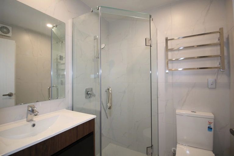 Photo of property in 18 Picturesque Drive, Flat Bush, Auckland, 2019