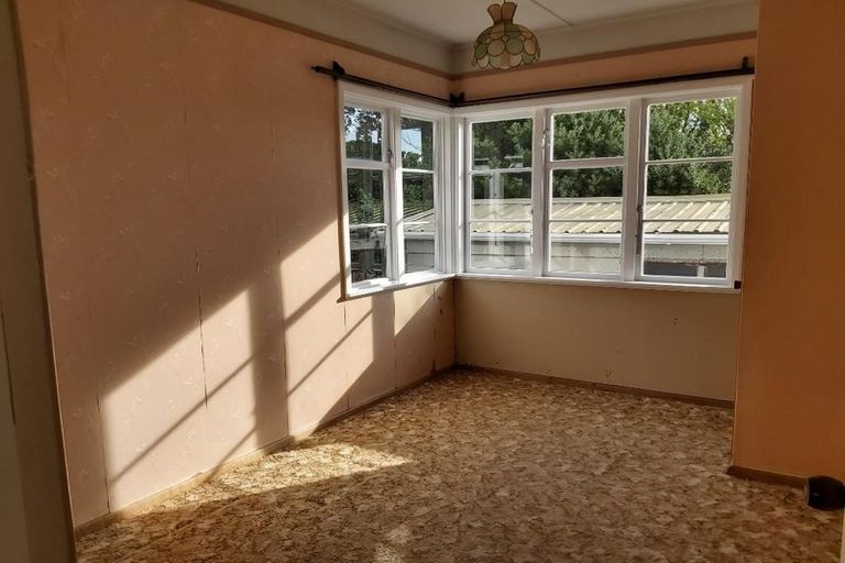 Photo of property in 31 Sidlaw Street, Strathmore Park, Wellington, 6022