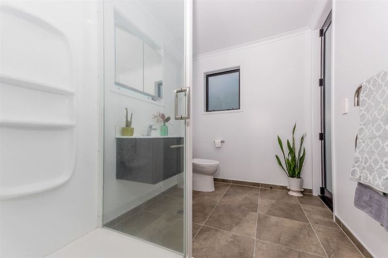 Photo of property in 2 Mayfly Lane, Hobsonville, Auckland, 0616