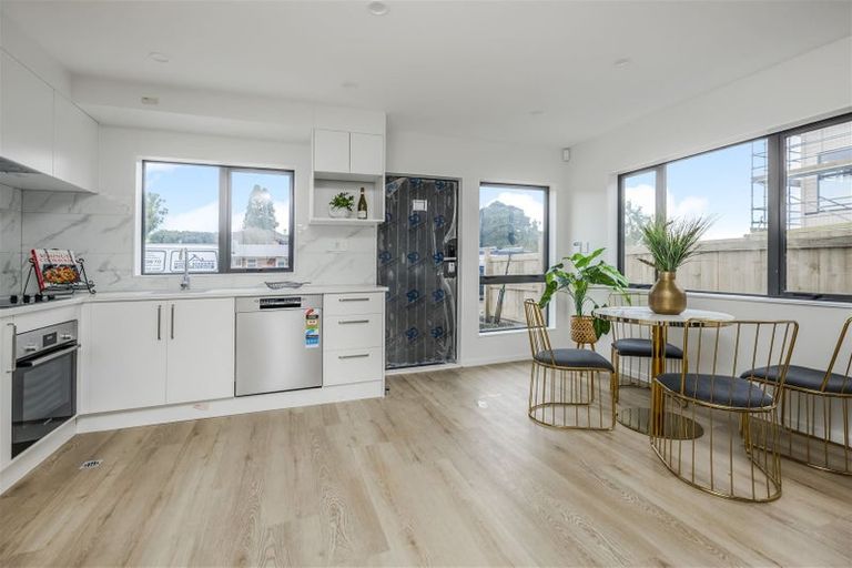 Photo of property in 13 Miles Avenue, Papatoetoe, Auckland, 2025