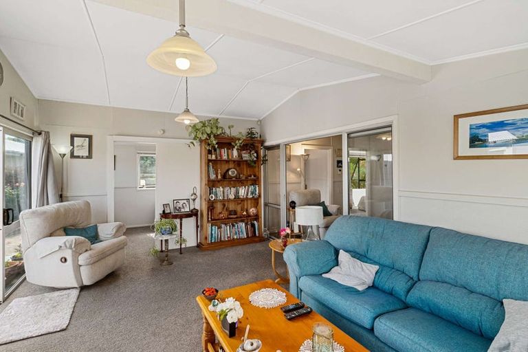 Photo of property in 23 Holton Road, Amberley, 7481