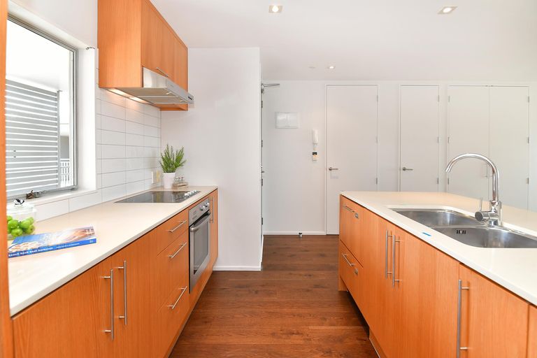 Photo of property in 303/252 Centreway Road, Orewa, 0931