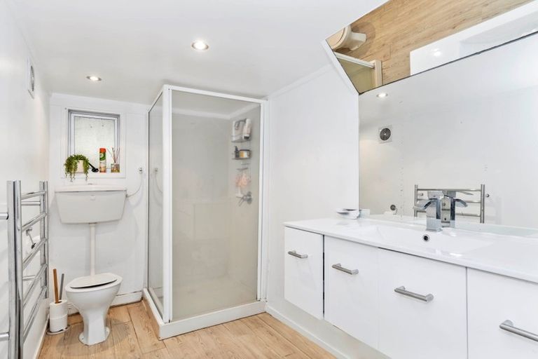 Photo of property in 1233 Papamoa Beach Road, Papamoa Beach, Papamoa, 3118