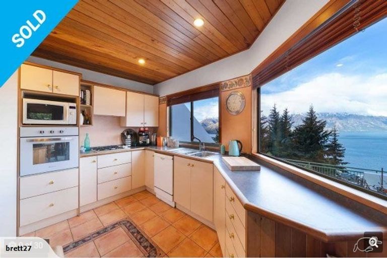 Photo of property in 1b Caples Place, Fernhill, Queenstown, 9300