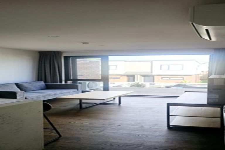 Photo of property in 38 Te Puketoka Lane, Mangere, Auckland, 2022