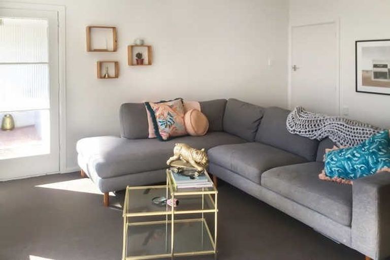 Photo of property in 2/15 Jeffreys Road, Fendalton, Christchurch, 8052