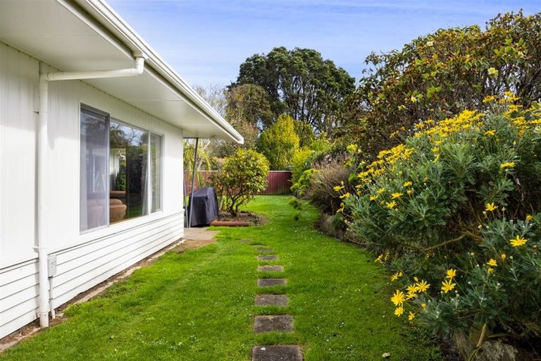 Photo of property in 2 Climie Crescent, Hawera, 4610