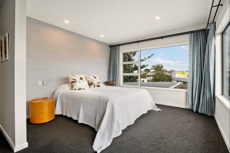 Photo of property in 60 Karewa Parade, Papamoa Beach, Papamoa, 3118