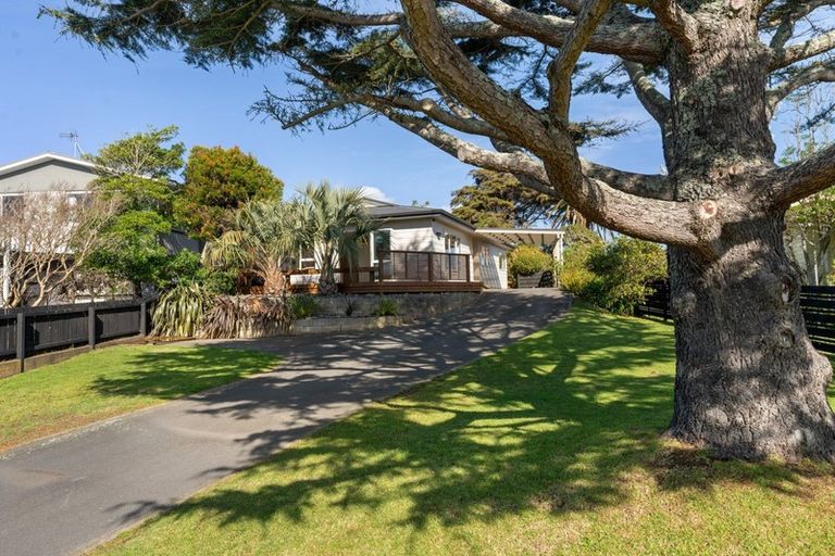 Photo of property in 16 Callender Terrace, Paraparaumu Beach, Paraparaumu, 5032
