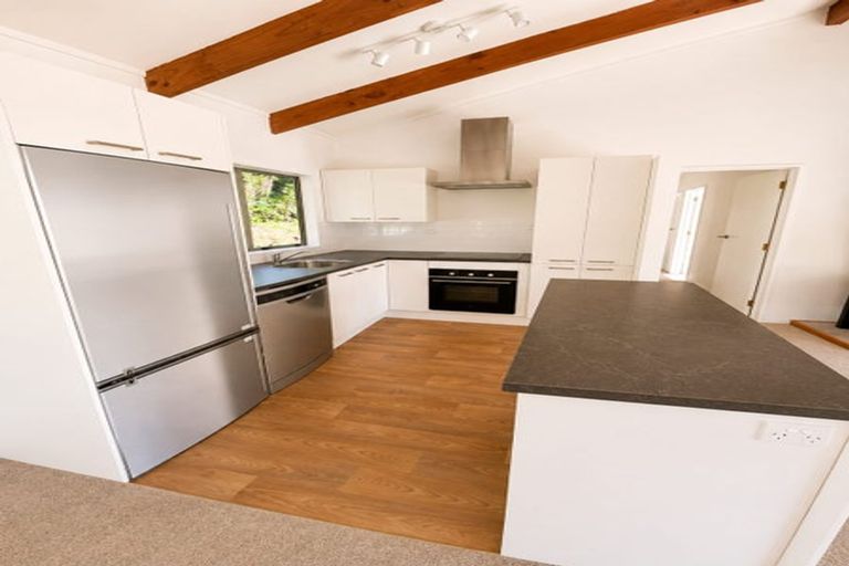 Photo of property in 3 Clearview Heights, Ranui, Auckland, 0612