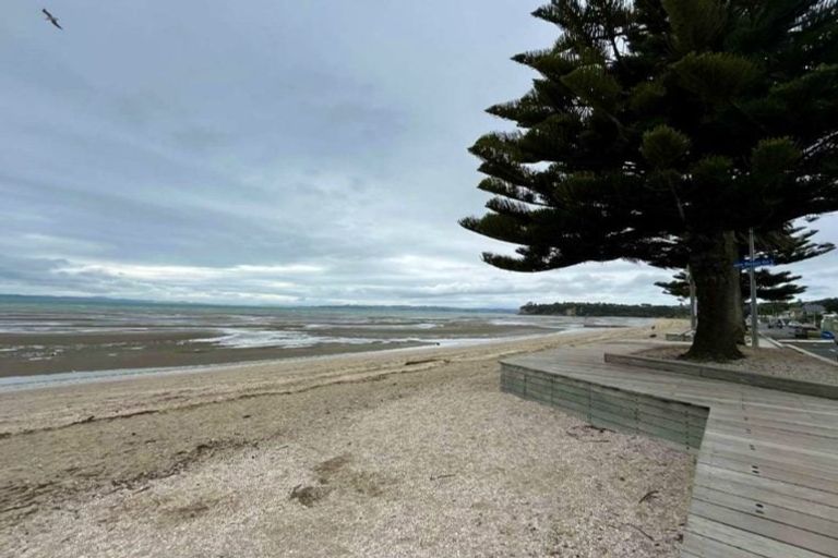 Photo of property in 6c Jern Place, Eastern Beach, Auckland, 2012