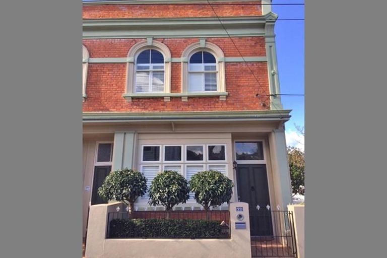 Photo of property in 2/24 Church Street, Devonport, Auckland, 0624