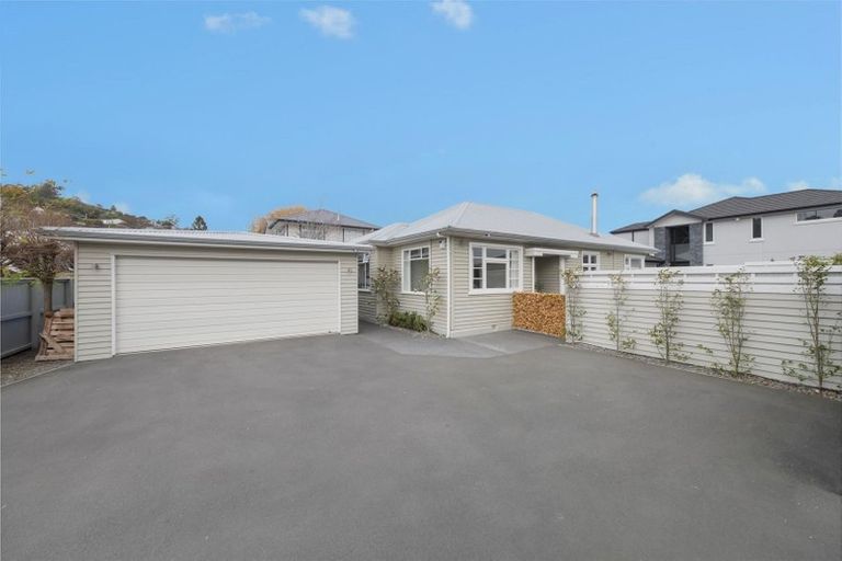 Photo of property in 153 Centaurus Road, Saint Martins, Christchurch, 8022