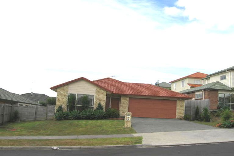 Photo of property in 4 Black Teal Close, Unsworth Heights, Auckland, 0632