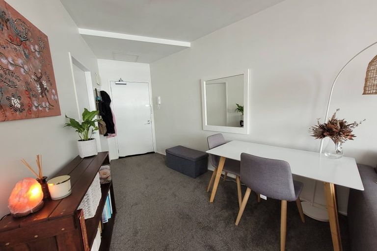 Photo of property in Hume House, 152 The Terrace, Wellington Central, Wellington, 6011
