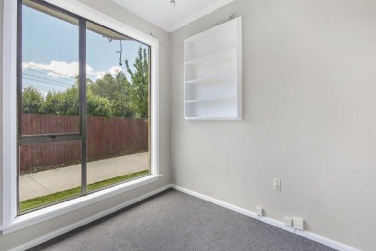 Photo of property in 18 Ashbourne Street, Burnside, Christchurch, 8053