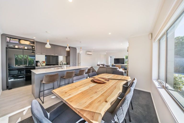 Photo of property in 22 Ruahine Street, Trentham, Upper Hutt, 5018