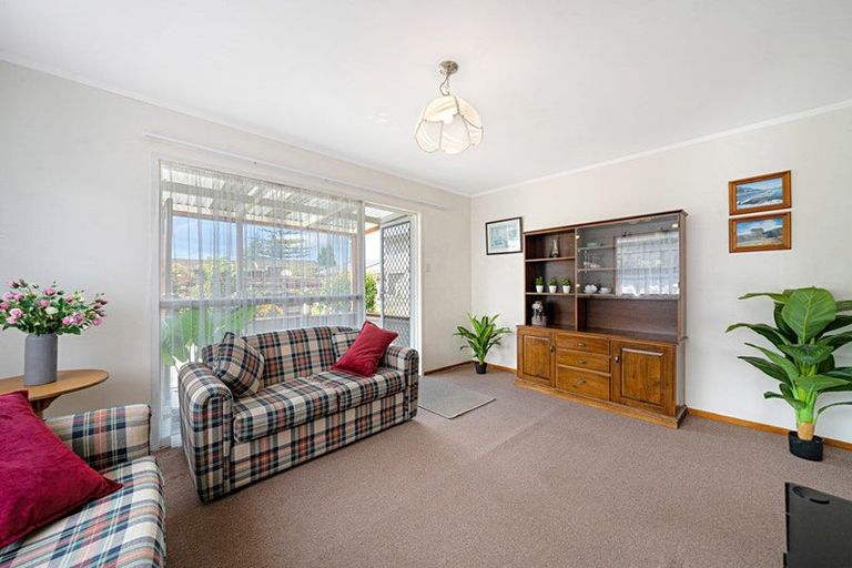 Photo of property in 3/1a Divich Avenue, Te Atatu South, Auckland, 0610