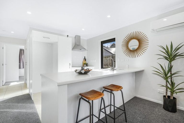 Photo of property in 2/23 Montgomery Crescent, Bader, Hamilton, 3206