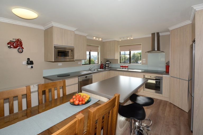 Photo of property in 2 Beverley Place, Waverley, Dunedin, 9013