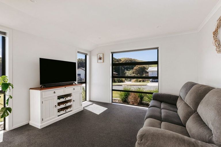 Photo of property in 180 Adler Drive, Ohauiti, Tauranga, 3112