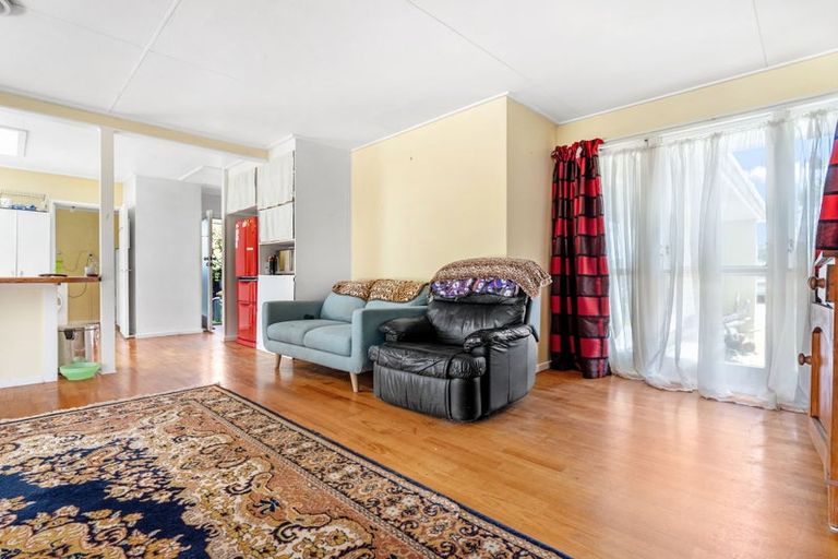 Photo of property in 9 Matai Street, Waiuku, 2123