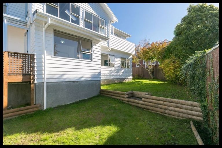 Photo of property in 19a Woodmancote Road, Khandallah, Wellington, 6035