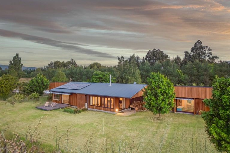 Photo of property in 83d Black Peak Road, Wanaka, 9382