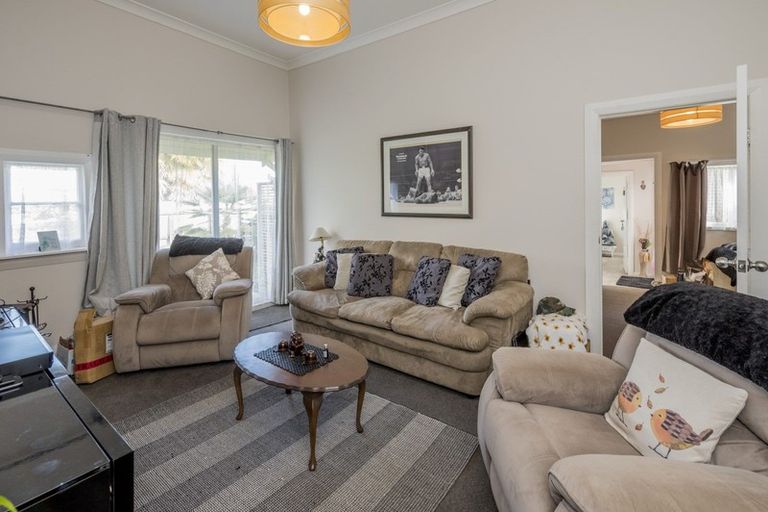 Photo of property in 163 Cambridge Street, Levin, 5510