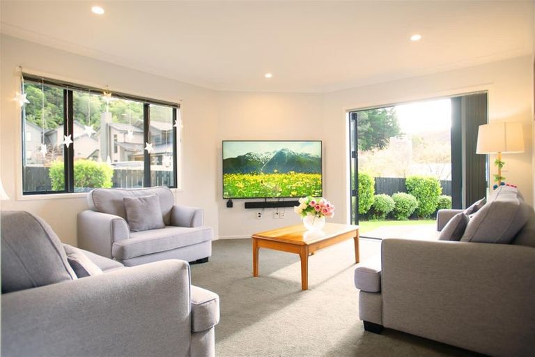 Photo of property in 36 Kurth Crescent, Silverstream, Upper Hutt, 5019