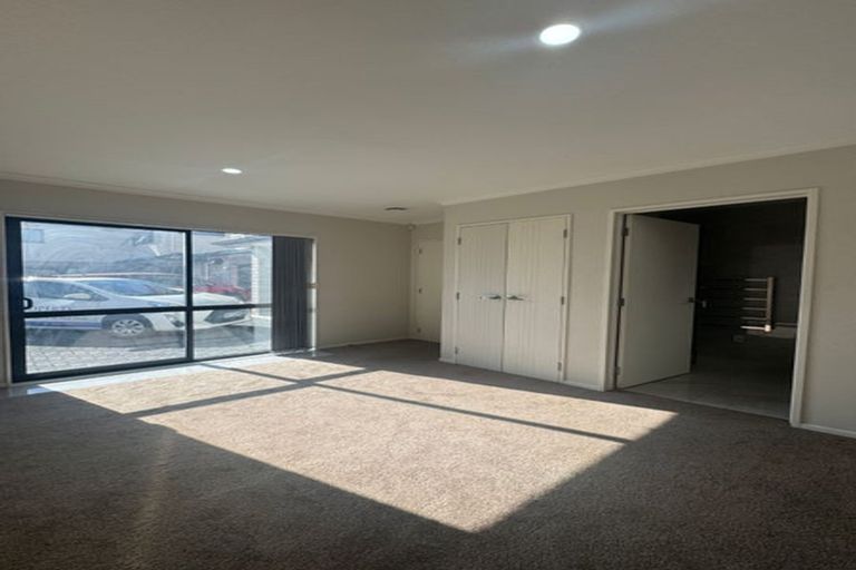 Photo of property in 58b Cambridge Terrace, Papatoetoe, Auckland, 2025