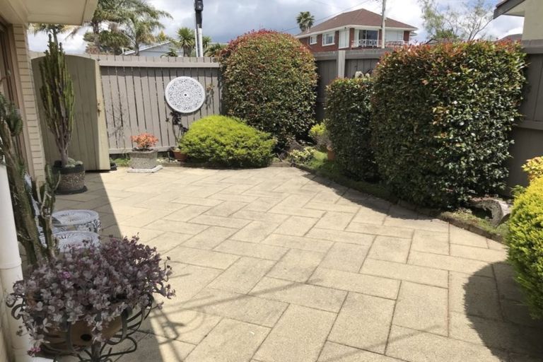 Photo of property in 1/3 Quebec Road, Milford, Auckland, 0620