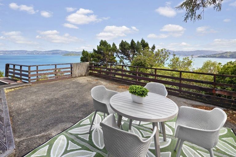 Photo of property in 45 Ferry Road, Days Bay, Lower Hutt, 5013