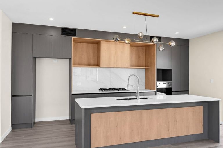 Photo of property in 31 Kaitiaki Drive, Clarks Beach, 2122