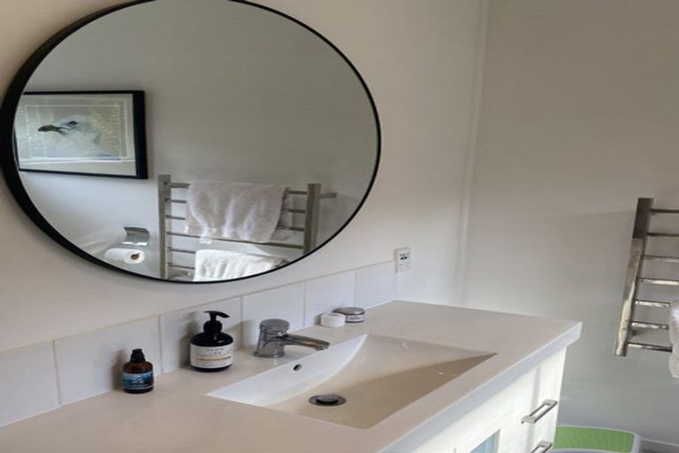 Photo of property in 1/20 Aotearoa Terrace, Murrays Bay, Auckland, 0630