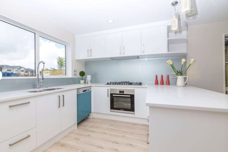 Photo of property in 34 Pikao Place, East Tamaki, Auckland, 2016