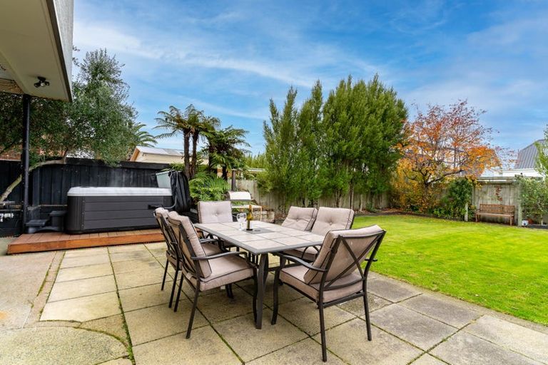 Photo of property in 16 Wycolla Avenue, Saint Clair, Dunedin, 9012