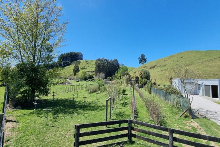 Photo of property in 299 Whangamata Road, Kinloch, Taupo, 3377